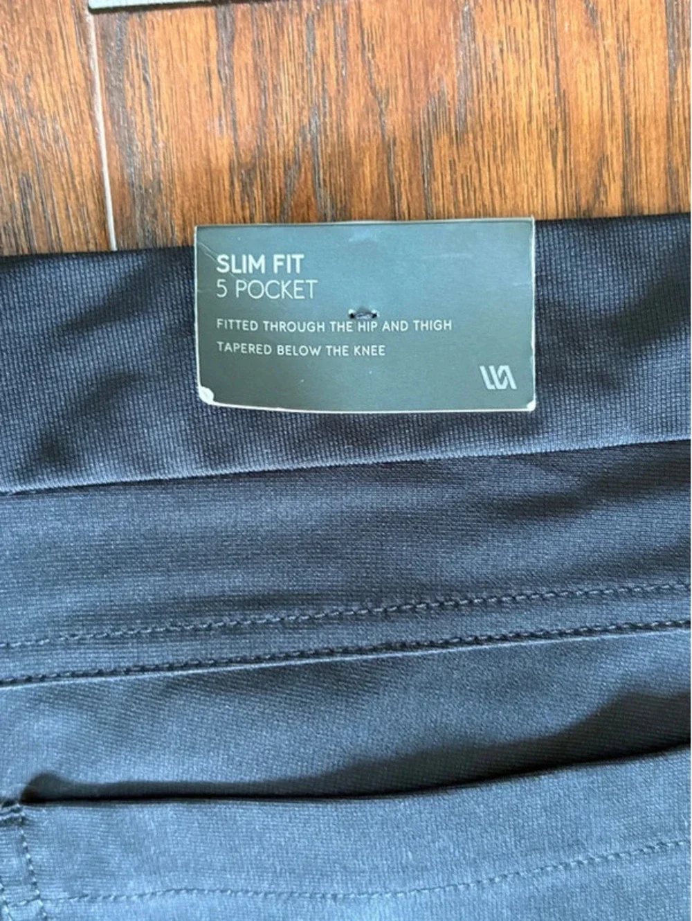 VRST Men’s Slim Cit Chinos. 38x30. NWT!